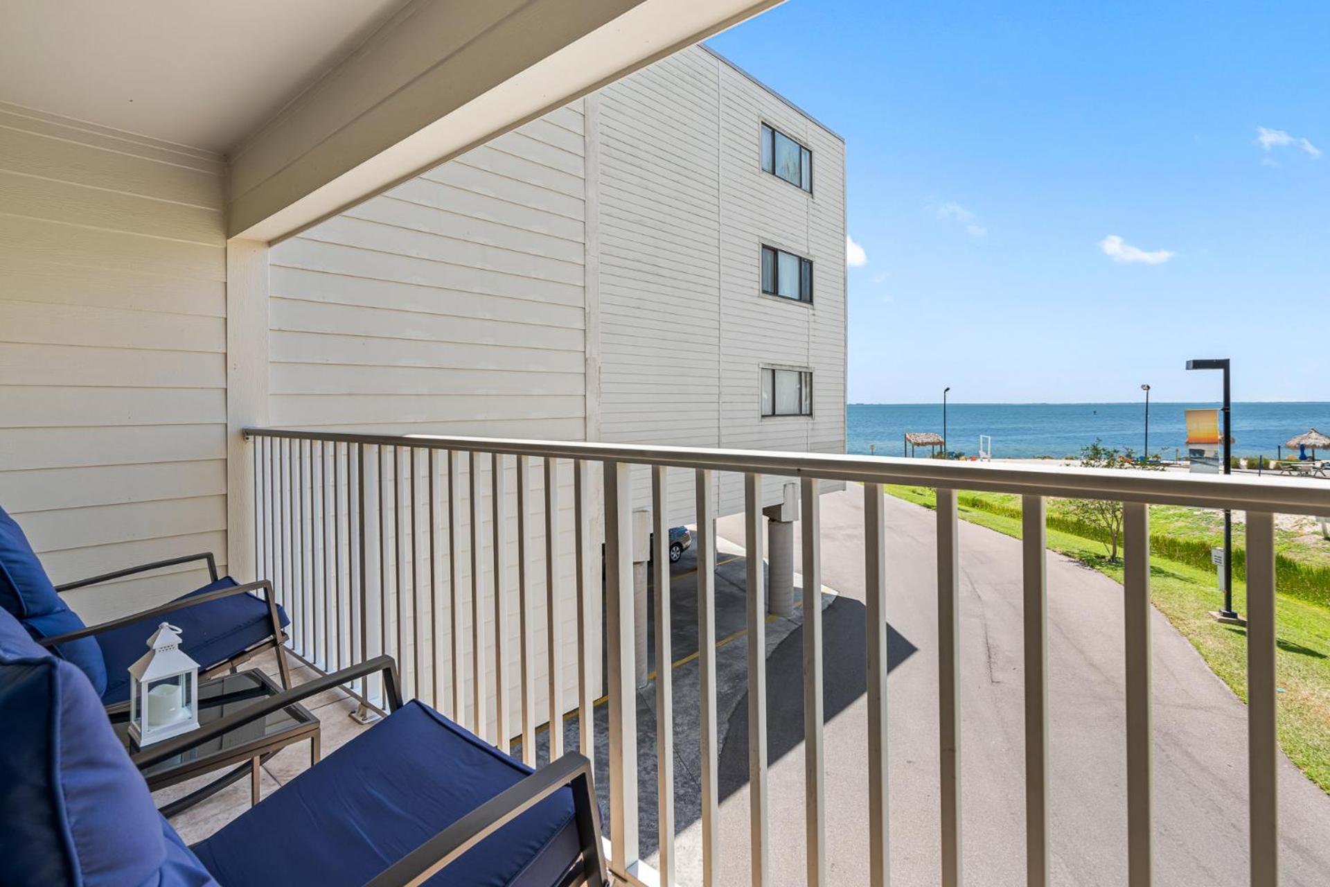 Breezy Balcony Mesmerizing Views From Balcony Hébergement de vacances Tampa